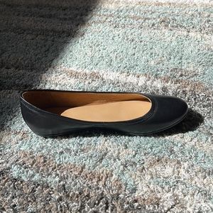 Naturalizer black flat